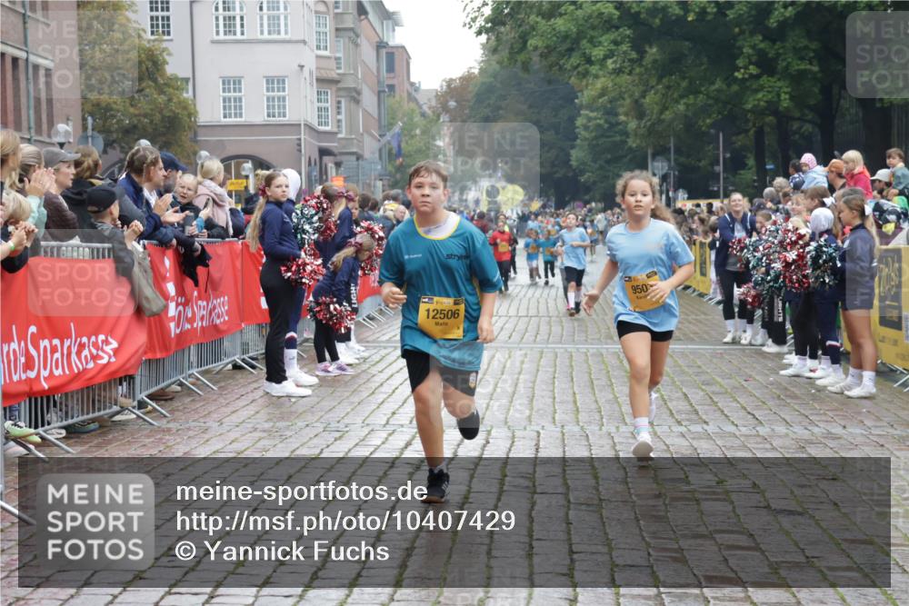 13.09.2026 - Kiel Lauf Yannick Fuchs http://msf.ph/oto/10407429 13.09.2026 09:00:42 Ziel 282, 1446, 3268, 10304, 10561, 10562, 65, 783, 897, 1284, 1538, 2513, 2894, 3549, 4093, 4661, 4793, 4821, 6258, 6487, 6606, 6808, 9003, 9421, 9520, 10223, 10592, 11727, 12051, 12137, 12662, 3135, 3611, 6561, 7487, 7991, 9503, 10636, 11425, 12506, 780, 2918, 4001, 7624, 7746, 8692, 9003, 9421, 10083, 12371 meine-sportfotos.de