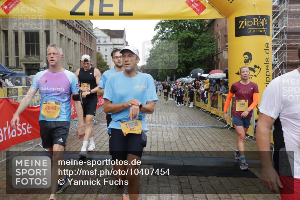 13.09.2026 - Kiel Lauf Yannick Fuchs http://msf.ph/oto/10407454 13.09.2026 10:34:55 Ziel 2268, 2449, 3470, 3547, 3603, 5218, 7006, 7273, 8195, 8746, 10361, 11163, 93, 1086, 1307, 1667, 2044, 2094, 2432, 2465, 3180, 3864, 4351, 4608, 4723, 4735, 4820, 5125, 5576, 5737, 5996, 6225, 6260, 6941, 7387, 7672, 7928, 7933, 8480, 8746, 9276, 9389, 10549, 10904, 10905, 11374, 12070, 1640, 2390, 2687, 3400, 4022, 4028, 4449, 4951, 5247, 5386, 6578, 6603, 7960, 8164, 8266, 8750, 9220, 9261, 9264, 9541, 9853, 9988, 10065, 10475, 10676, 11368, 12095, 244 meine-sportfotos.de