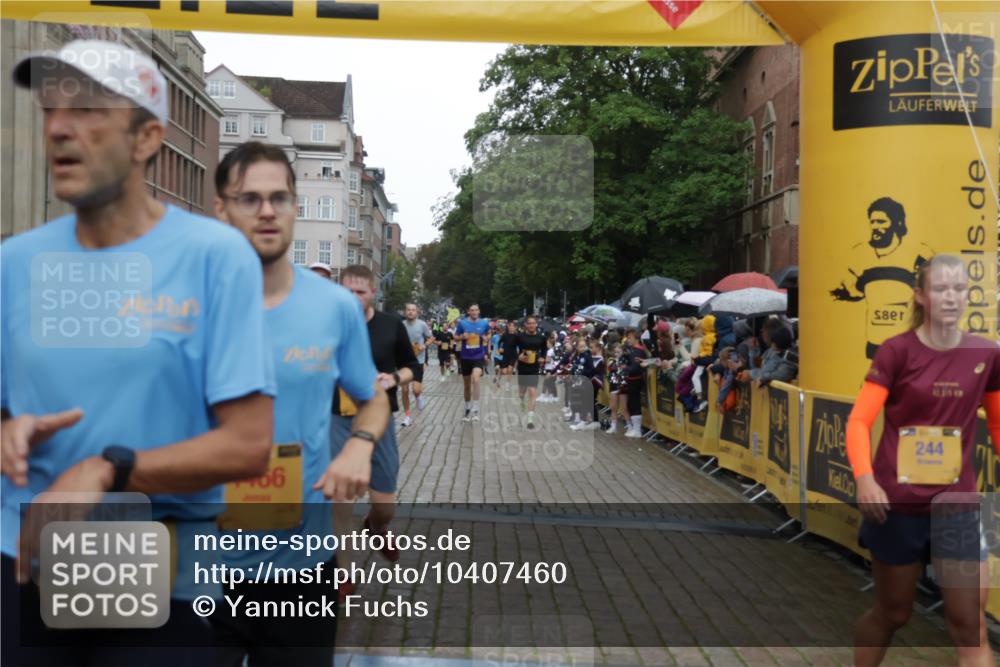 13.09.2026 - Kiel Lauf Yannick Fuchs http://msf.ph/oto/10407460 13.09.2026 10:34:55 Ziel 2268, 2449, 3470, 3547, 3603, 5218, 7006, 7273, 8195, 8746, 10361, 11163, 93, 1086, 1307, 1667, 2044, 2094, 2432, 2465, 3180, 3864, 4351, 4608, 4723, 4735, 4820, 5125, 5576, 5737, 5996, 6225, 6260, 6941, 7387, 7672, 7928, 7933, 8480, 8746, 9276, 9389, 10549, 10904, 10905, 11374, 12070, 1640, 2390, 2687, 3400, 4022, 4028, 4449, 4951, 5247, 5386, 6578, 6603, 7960, 8164, 8266, 8750, 9220, 9261, 9264, 9541, 9853, 9988, 10065, 10475, 10676, 11368, 12095, 244 meine-sportfotos.de