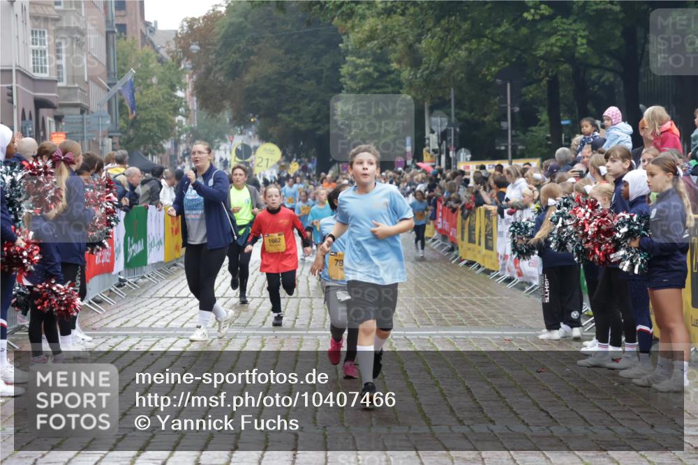 13.09.2026 - Kiel Lauf Yannick Fuchs http://msf.ph/oto/10407466 13.09.2026 09:00:49 Ziel 3135, 3268, 3611, 7487, 7991, 10636, 11425, 65, 282, 897, 1284, 1446, 2513, 2894, 3268, 3549, 4093, 4661, 4821, 6258, 6487, 6606, 6808, 10304, 10561, 10562, 10592, 11727, 12051, 12662, 6561, 9503, 12506, 65, 783, 1538, 4661, 4793, 4821, 9003, 9421, 9520, 10223, 12137, 12662 meine-sportfotos.de