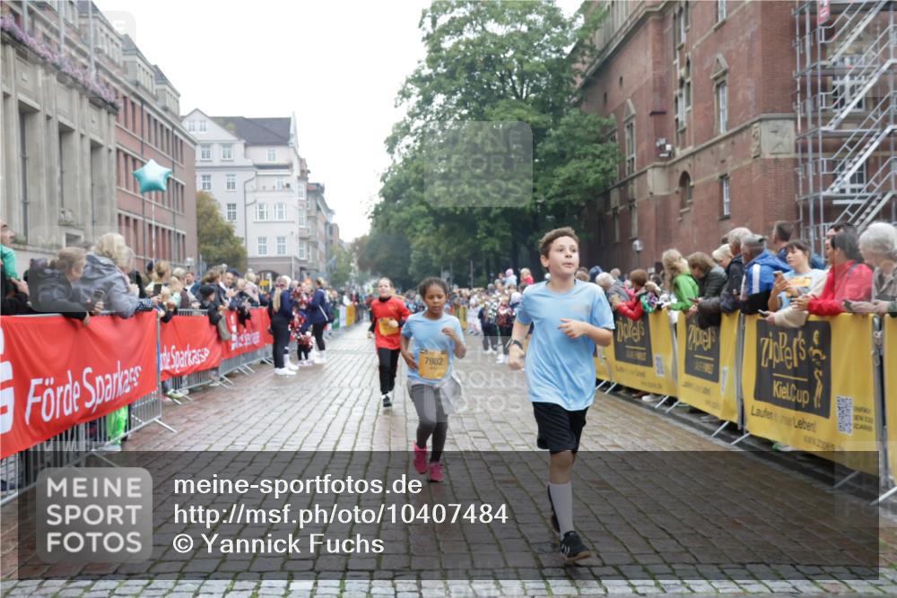 13.09.2026 - Kiel Lauf Yannick Fuchs http://msf.ph/oto/10407484 13.09.2026 09:00:53 Ziel 3135, 3611, 6561, 7487, 7991, 10636, 11425, 282, 897, 1284, 1446, 2513, 2894, 3268, 3549, 4093, 6258, 6487, 6606, 6808, 10304, 10561, 10562, 10592, 11727, 12051, 1662, 7982, 9503, 12506, 65, 783, 1538, 2513, 3549, 4661, 4793, 4821, 6258, 6606, 9520, 10223, 10592, 12137, 12662 meine-sportfotos.de