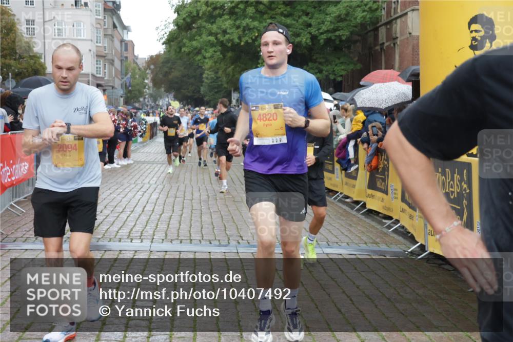 13.09.2026 - Kiel Lauf Yannick Fuchs http://msf.ph/oto/10407492 13.09.2026 10:34:59 Ziel 2268, 3470, 3547, 3603, 4028, 5218, 5247, 7006, 7273, 7960, 8195, 9541, 9853, 9988, 10361, 11163, 93, 1086, 1307, 1667, 2044, 2432, 2449, 2465, 3180, 3864, 4351, 4608, 4723, 4735, 5125, 5576, 5737, 5996, 6225, 6260, 6941, 7387, 7672, 7928, 8195, 8480, 8746, 9276, 9389, 10549, 10904, 10905, 11374, 12070, 400, 1640, 1784, 2390, 2687, 3400, 4022, 4449, 4951, 5386, 6578, 6603, 7971, 8164, 8266, 8750, 9220, 9261, 9264, 10065, 10475, 10676, 11368, 11568, 11758, 12095, 93, 244 meine-sportfotos.de