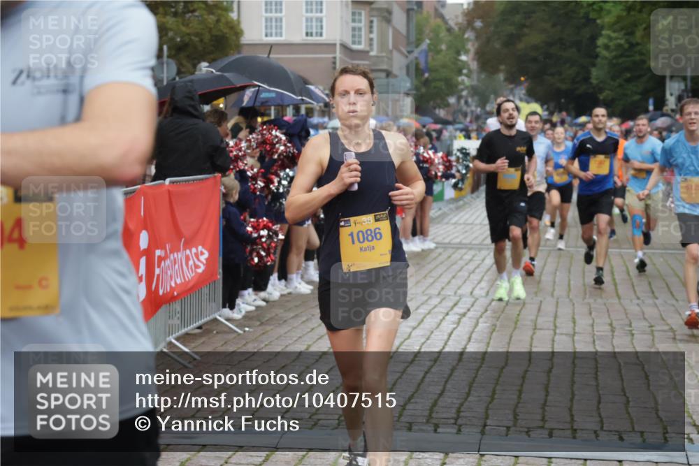 13.09.2026 - Kiel Lauf Yannick Fuchs http://msf.ph/oto/10407515 13.09.2026 10:35:01 Ziel 1640, 2268, 3400, 3470, 3547, 3603, 4028, 4449, 5218, 5247, 7960, 9220, 9541, 9853, 9988, 10361, 10676, 11163, 1307, 1667, 2044, 2432, 2449, 2465, 3180, 3864, 4351, 4608, 4723, 4735, 5125, 5218, 5576, 5737, 5996, 6225, 6260, 6941, 7006, 7273, 7387, 7672, 7928, 8195, 8480, 8746, 9276, 9389, 10549, 10904, 10905, 11374, 12070, 400, 1784, 2390, 2687, 4022, 4951, 5386, 6578, 6603, 7971, 8164, 8266, 8750, 9261, 9264, 10065, 10475, 11368, 11568, 11758, 12095, 93 meine-sportfotos.de