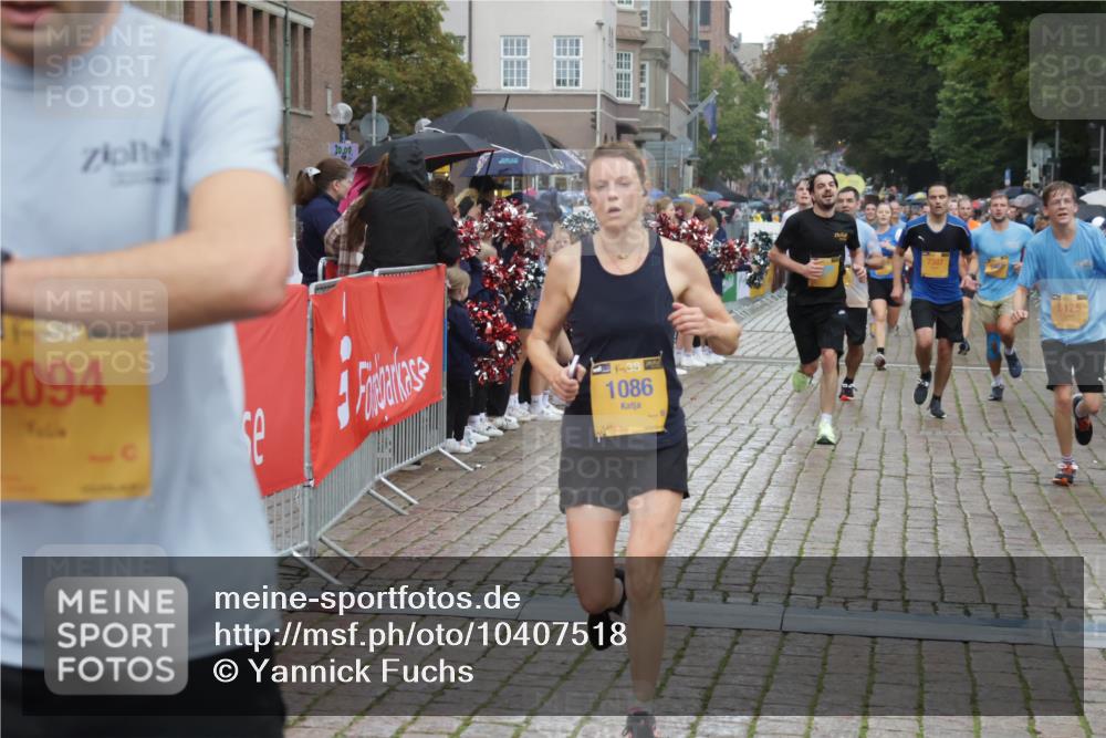 13.09.2026 - Kiel Lauf Yannick Fuchs http://msf.ph/oto/10407518 13.09.2026 10:35:01 Ziel 1640, 2268, 3400, 3470, 3547, 3603, 4028, 4449, 5218, 5247, 7960, 9220, 9541, 9853, 9988, 10361, 10676, 11163, 1307, 1667, 2044, 2432, 2449, 2465, 3180, 3864, 4351, 4608, 4723, 4735, 5125, 5218, 5576, 5737, 5996, 6225, 6260, 6941, 7006, 7273, 7387, 7672, 7928, 8195, 8480, 8746, 9276, 9389, 10549, 10904, 10905, 11374, 12070, 400, 1784, 2390, 2687, 4022, 4951, 5386, 6578, 6603, 7971, 8164, 8266, 8750, 9261, 9264, 10065, 10475, 11368, 11568, 11758, 12095, 93 meine-sportfotos.de