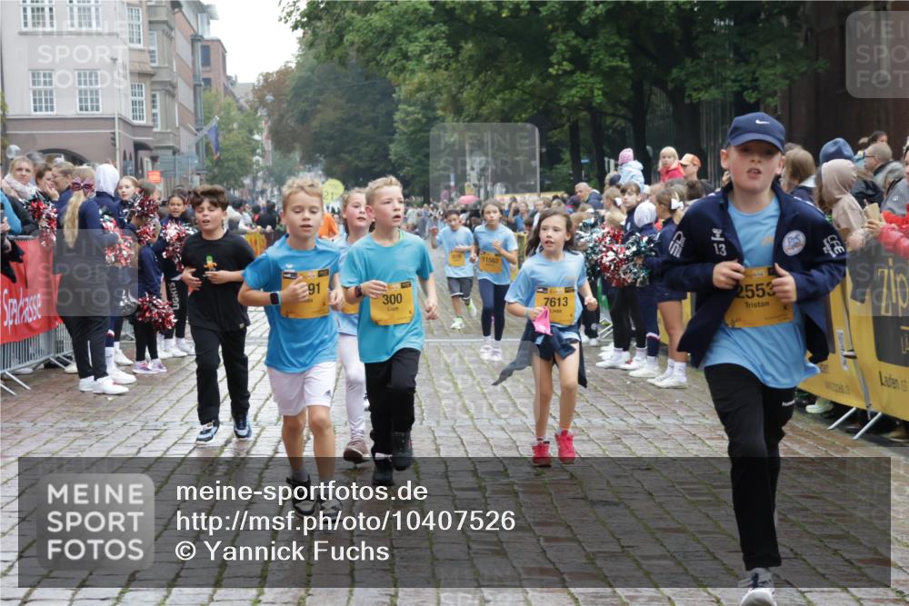 13.09.2026 - Kiel Lauf Yannick Fuchs http://msf.ph/oto/10407526 13.09.2026 09:01:01 Ziel 3135, 3611, 6561, 7991, 9503, 11425, 12506, 282, 1446, 3268, 4093, 7487, 10304, 10561, 10562, 10636, 300, 1662, 1794, 2553, 7613, 7982, 8614, 8691, 897, 1284, 2894, 3549, 6258, 6487, 6606, 6808, 10592, 11727, 12051 meine-sportfotos.de
