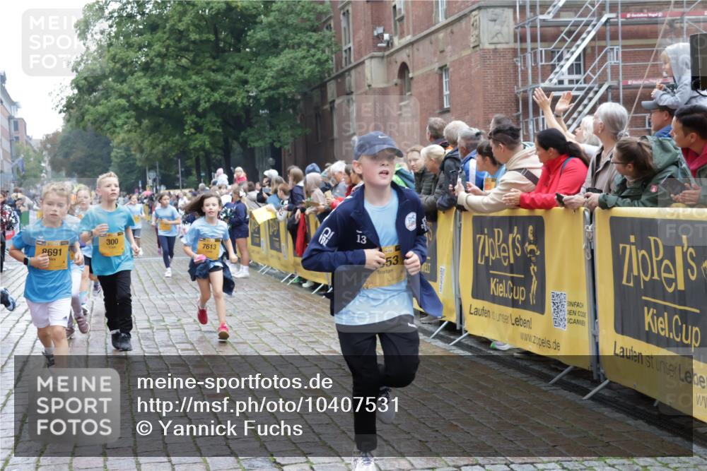 13.09.2026 - Kiel Lauf Yannick Fuchs http://msf.ph/oto/10407531 13.09.2026 09:01:02 Ziel 3135, 3611, 6561, 7991, 9503, 11425, 12506, 282, 1446, 3135, 3268, 3611, 4093, 7487, 10304, 10561, 10562, 10636, 300, 1662, 1794, 2553, 7613, 7982, 8614, 8691, 897, 1284, 2894, 4093, 6258, 6487, 6606, 6808, 11727, 12051 meine-sportfotos.de