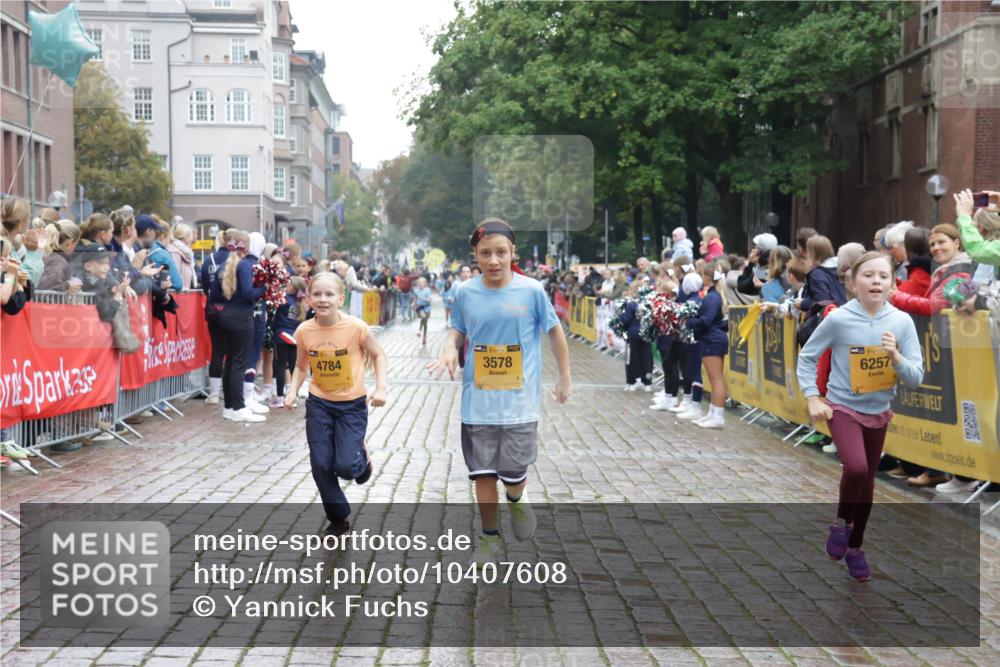 13.09.2026 - Kiel Lauf Yannick Fuchs http://msf.ph/oto/10407608 13.09.2026 09:01:09 Ziel 1662, 7982, 9503, 12506, 282, 1446, 3135, 3268, 3611, 6561, 7487, 7991, 10561, 10562, 10636, 11425, 300, 1794, 2553, 3578, 4784, 6257, 7613, 8614, 8691, 11562, 11901, 12436, 282, 4093, 10304, 10561, 10562 meine-sportfotos.de