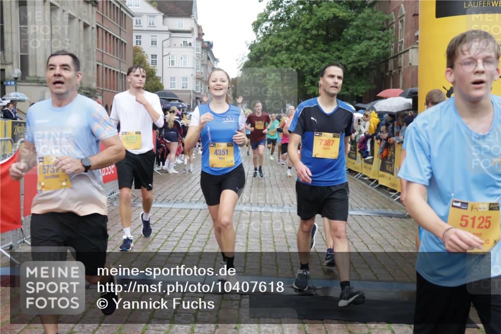 13.09.2026 - Kiel Lauf Yannick Fuchs http://msf.ph/oto/10407618 13.09.2026 10:35:07 Ziel 1640, 2268, 3400, 4022, 4028, 4449, 4951, 5247, 5386, 6578, 6603, 7960, 8164, 8266, 8750, 9220, 9541, 9853, 9988, 10065, 10361, 10676, 11368, 12095, 1307, 1667, 2044, 2432, 2449, 3180, 3470, 3547, 3603, 3864, 4608, 5218, 5576, 6225, 6260, 6941, 7006, 7273, 7672, 7928, 8195, 8480, 8746, 9276, 9389, 10549, 10904, 10905, 11163, 11374, 400, 1784, 2390, 2687, 5293, 6381, 6849, 7710, 7971, 8436, 9143, 9261, 9264, 10475, 11568, 11758, 2044, 3180, 3864, 4351, 4608, 4735 meine-sportfotos.de
