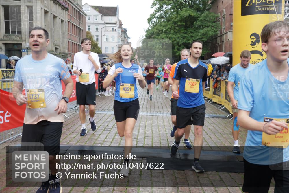 13.09.2026 - Kiel Lauf Yannick Fuchs http://msf.ph/oto/10407622 13.09.2026 10:35:07 Ziel 1640, 2268, 3400, 4022, 4028, 4449, 4951, 5247, 5386, 6578, 6603, 7960, 8164, 8266, 8750, 9220, 9541, 9853, 9988, 10065, 10361, 10676, 11368, 12095, 1307, 1667, 2044, 2432, 2449, 3180, 3470, 3547, 3603, 3864, 4608, 5218, 5576, 6225, 6260, 6941, 7006, 7273, 7672, 7928, 8195, 8480, 8746, 9276, 9389, 10549, 10904, 10905, 11163, 11374, 400, 1784, 2390, 2687, 5293, 6381, 6849, 7710, 7971, 8436, 9143, 9261, 9264, 10475, 11568, 11758, 2044, 3180, 3864, 4351, 4608, 4735 meine-sportfotos.de