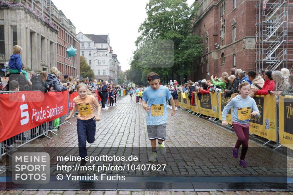 13.09.2026 - Kiel Lauf Yannick Fuchs http://msf.ph/oto/10407627 13.09.2026 09:01:10 Ziel 1662, 7982, 9503, 12506, 282, 1446, 3135, 3268, 3611, 6561, 7487, 7991, 9503, 10636, 11425, 12506, 300, 1794, 2553, 3578, 4784, 6257, 7613, 8614, 8691, 11562, 11901, 12436, 282, 1446, 4093, 10304, 10561, 10562 meine-sportfotos.de