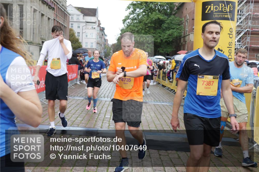 13.09.2026 - Kiel Lauf Yannick Fuchs http://msf.ph/oto/10407649 13.09.2026 10:35:08 Ziel 1640, 2268, 3400, 4022, 4028, 4449, 4951, 5247, 5386, 6578, 6603, 7960, 8164, 8266, 8750, 9220, 9261, 9264, 9541, 9853, 9988, 10065, 10361, 10475, 10676, 11368, 12095, 1307, 1667, 2044, 2432, 2449, 3180, 3470, 3547, 3603, 3864, 4608, 5218, 5576, 6225, 6941, 7006, 7273, 7672, 7928, 8195, 8480, 8746, 9276, 9389, 10361, 10549, 10904, 10905, 11163, 11374, 400, 1784, 2390, 2687, 5293, 6381, 6849, 7710, 7971, 8436, 9143, 11568, 11758, 12774, 2044, 3180, 3864, 4351, 4608, 4735 meine-sportfotos.de