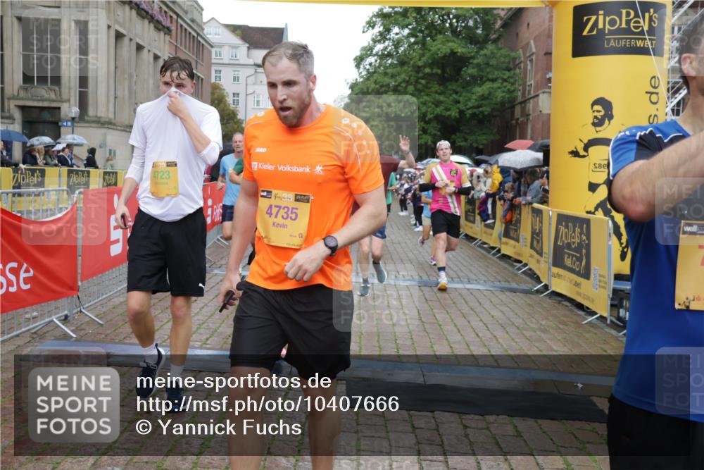 13.09.2026 - Kiel Lauf Yannick Fuchs http://msf.ph/oto/10407666 13.09.2026 10:35:09 Ziel 1640, 2268, 3400, 4022, 4028, 4449, 4951, 5247, 5386, 6578, 6603, 7960, 8164, 8266, 8750, 9220, 9261, 9264, 9541, 9853, 9988, 10065, 10475, 10676, 11368, 12095, 1307, 1667, 2044, 2432, 2449, 3180, 3470, 3547, 3603, 3864, 4608, 5218, 5576, 6225, 6941, 7006, 7273, 7672, 7928, 8195, 8480, 8746, 9276, 9389, 10361, 10549, 10904, 10905, 11163, 11374, 400, 1784, 2390, 2687, 5293, 5817, 6381, 6849, 7710, 7971, 8436, 9143, 11568, 11758, 12774, 2044, 3180, 3864, 4351, 4608, 4735 meine-sportfotos.de