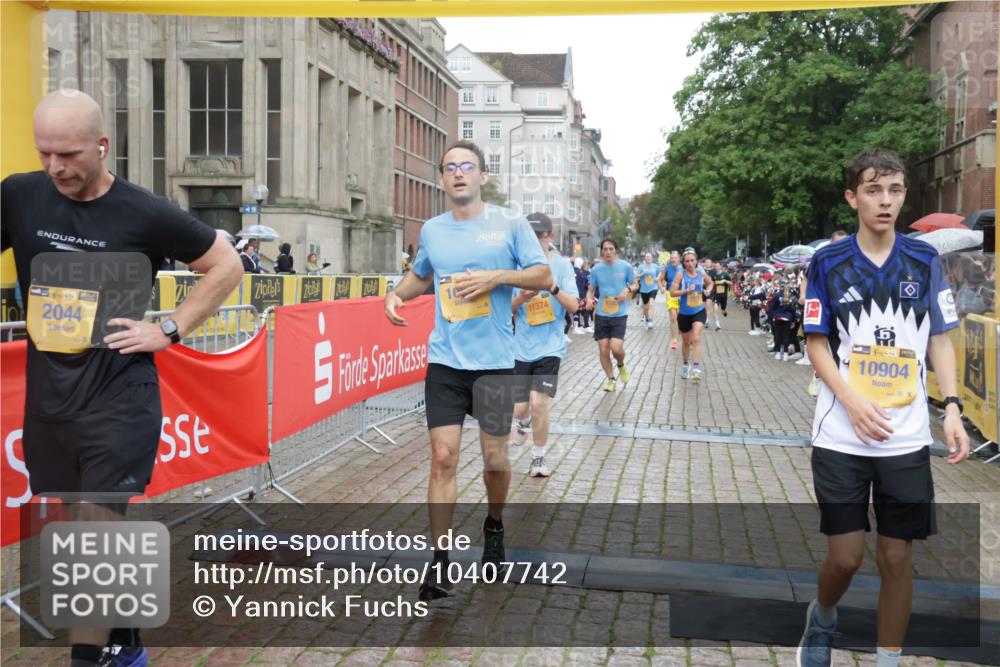 13.09.2026 - Kiel Lauf Yannick Fuchs http://msf.ph/oto/10407742 13.09.2026 10:35:13 Ziel 1640, 1784, 2390, 2687, 3400, 4022, 4449, 4951, 5247, 5386, 6578, 6603, 7971, 8164, 8266, 8750, 9220, 9261, 9264, 9541, 10065, 10475, 10676, 11368, 11568, 11758, 12095, 1307, 1667, 2268, 2432, 2449, 3470, 3547, 3603, 4028, 5218, 5247, 5576, 6225, 6941, 7006, 7273, 7672, 7960, 8195, 8746, 9276, 9389, 9853, 9988, 10361, 11163, 11374, 400, 5293, 5817, 6381, 6849, 7710, 8436, 8973, 9143, 10017, 11181, 11363, 12774, 1667, 2044, 3180, 3864, 4351, 4608, 4735, 6225, 6941 meine-sportfotos.de