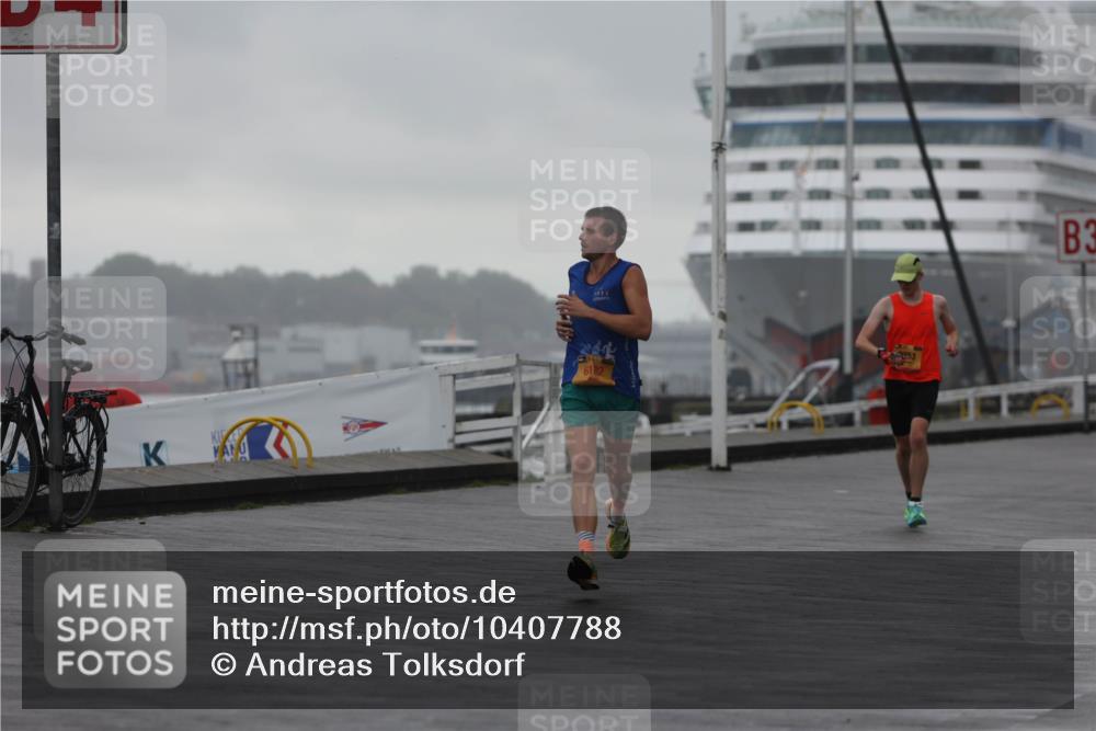 13.09.2026 - Kiel Lauf Andreas Tolksdorf http://msf.ph/oto/10407788 13.09.2026 11:39:56 Kiellinie 6182, 3253, 3 meine-sportfotos.de