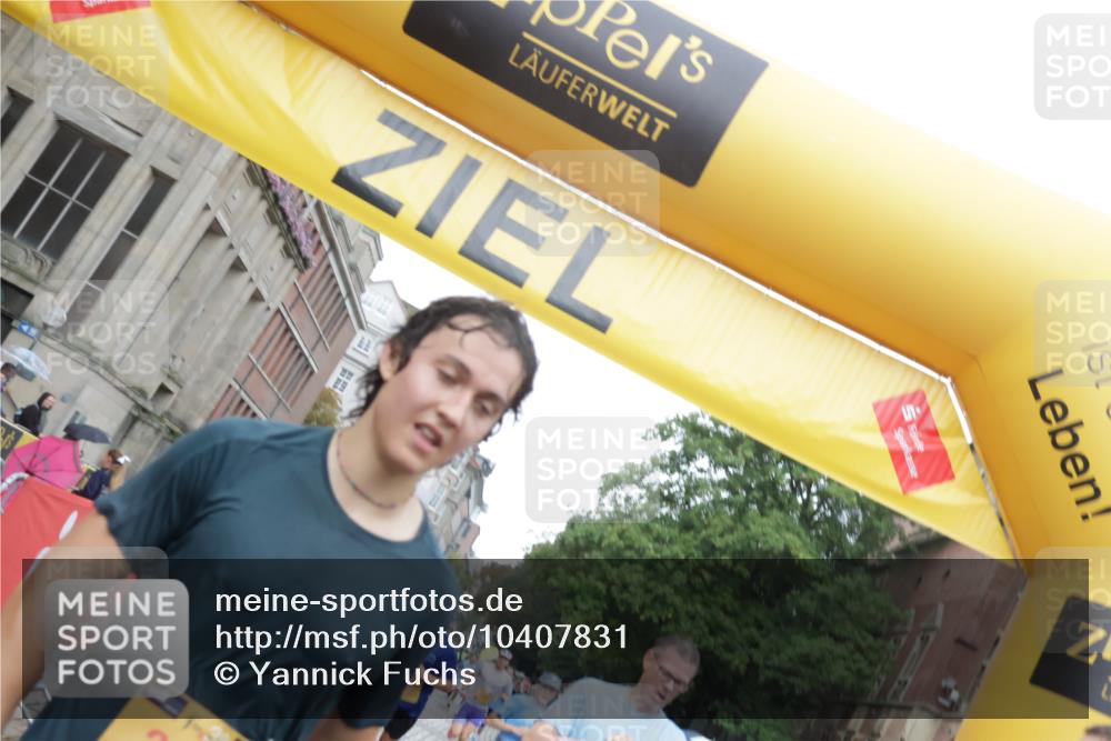 13.09.2026 - Kiel Lauf Yannick Fuchs http://msf.ph/oto/10407831 13.09.2026 10:35:26 Ziel 400, 1784, 5293, 5817, 6381, 6849, 7710, 7971, 8436, 9143, 10017, 11568, 11758, 12766, 12774, 1640, 2268, 2390, 2687, 3400, 3470, 3547, 3603, 4022, 4028, 4449, 4951, 5218, 5247, 5386, 6578, 6603, 7960, 8164, 8266, 8750, 9220, 9261, 9264, 9541, 9853, 9988, 10065, 10361, 10475, 10676, 11163, 11368, 11758, 12095, 100, 215, 1376, 1993, 2116, 2248, 3124, 3790, 4538, 5151, 5698, 6085, 6645, 7215, 7280, 8002, 8079, 8415, 8432, 8660, 8973, 10483, 10701, 11181, 11363 meine-sportfotos.de