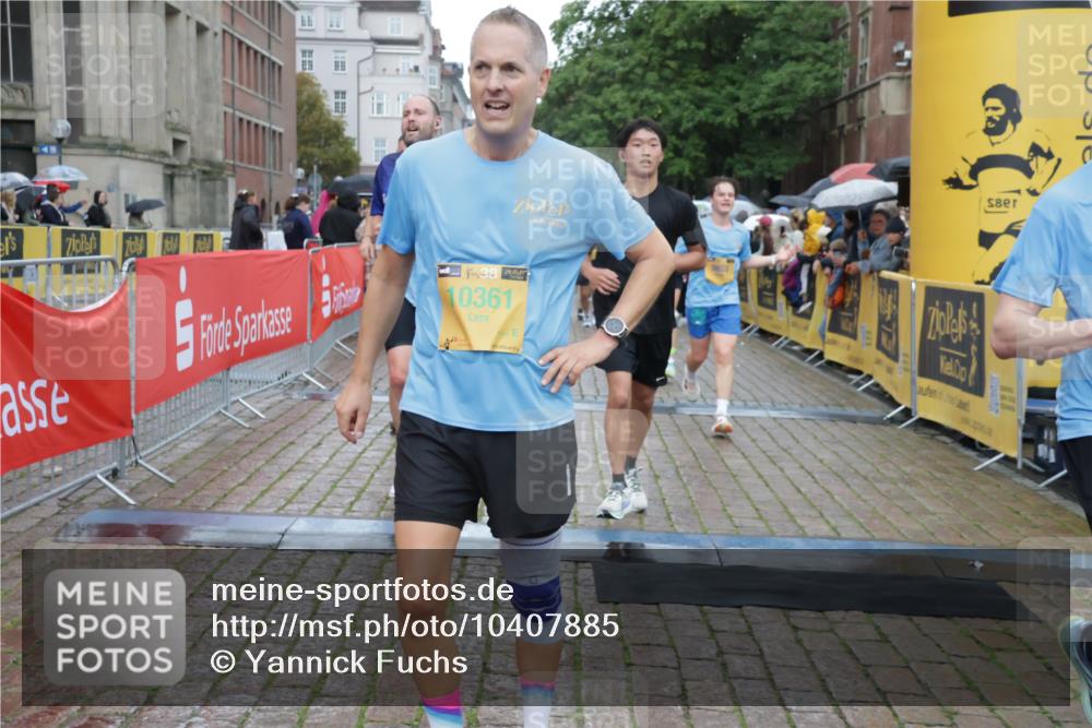 13.09.2026 - Kiel Lauf Yannick Fuchs http://msf.ph/oto/10407885 13.09.2026 10:35:37 Ziel 100, 215, 1376, 1993, 2248, 3124, 3790, 4538, 5151, 5698, 5817, 6849, 7215, 7280, 8002, 8079, 8415, 8432, 8436, 8660, 8973, 10017, 10483, 11181, 11363, 12766, 12774, 400, 1640, 1784, 2390, 2687, 3400, 4022, 4028, 4449, 4951, 5247, 5293, 5386, 6381, 6578, 6603, 6849, 7710, 7971, 8164, 8266, 8436, 8750, 9143, 9220, 9261, 9264, 9541, 9853, 10065, 10475, 10676, 11368, 11568, 11758, 12095, 343, 2116, 2494, 3811, 6085, 6645, 7619, 7721, 8393, 8557, 8747, 10701, 10835, 10998 meine-sportfotos.de
