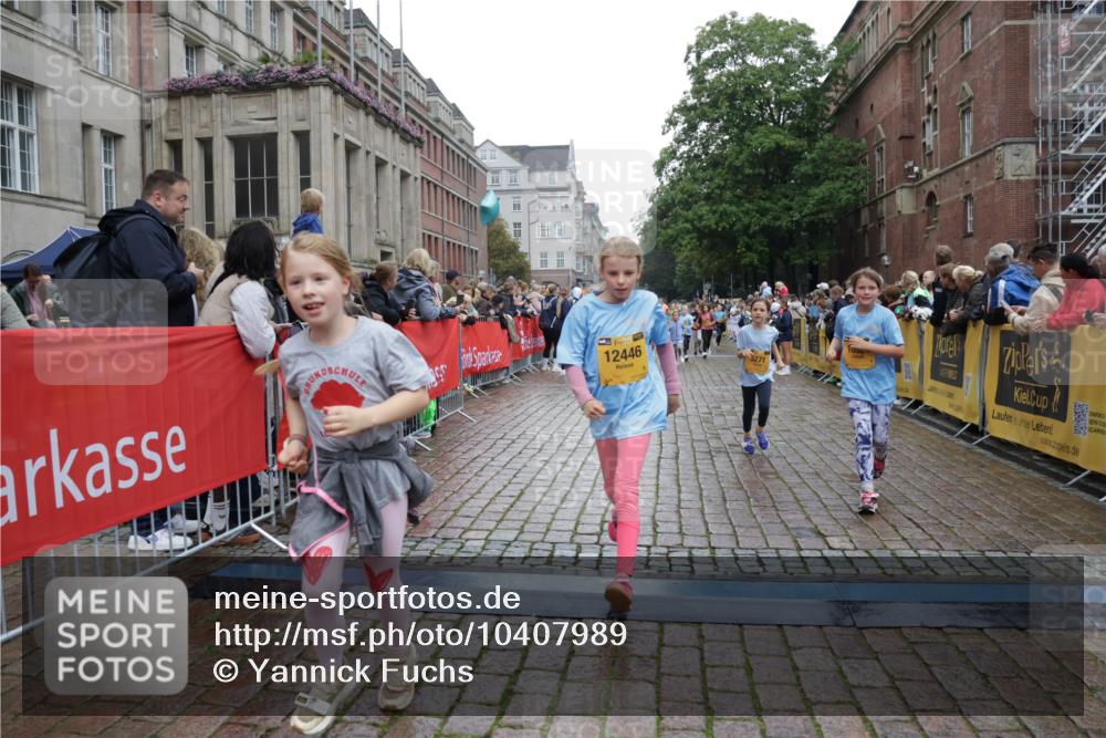 13.09.2026 - Kiel Lauf Yannick Fuchs http://msf.ph/oto/10407989 13.09.2026 09:01:53 Ziel 1353, 1355, 1959, 2916, 3592, 7062, 9285, 9501, 9615, 11119, 12539, 300, 1794, 1959, 2321, 2553, 2568, 3362, 3578, 4415, 4784, 6257, 6315, 7210, 7613, 8614, 8691, 9287, 11562, 11772, 11901, 12296, 12436, 12626, 911, 5271, 5577, 6062, 6562, 10324, 10336, 11578, 12211, 12321, 12446, 300, 1662, 1794, 2553, 7613, 8614, 8691 meine-sportfotos.de