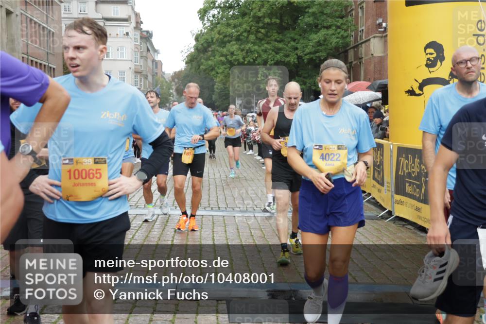 13.09.2026 - Kiel Lauf Yannick Fuchs http://msf.ph/oto/10408001 13.09.2026 10:35:48 Ziel 215, 343, 1376, 2116, 2248, 2494, 3124, 4538, 6085, 6645, 7215, 7721, 8002, 8079, 8415, 8432, 8747, 10701, 10835, 11567, 11903, 100, 400, 1784, 1993, 2390, 2687, 3124, 3790, 5151, 5293, 5698, 5817, 6381, 6849, 7280, 7710, 7971, 8436, 8660, 8973, 9143, 9261, 9264, 10017, 10475, 10483, 11181, 11363, 11568, 11758, 12766, 12774, 867, 1321, 2541, 3634, 3811, 4889, 5947, 6634, 6957, 7619, 8393, 8557, 10860, 10998, 11662, 12286, 1640, 2390, 2687, 4022, 9261 meine-sportfotos.de