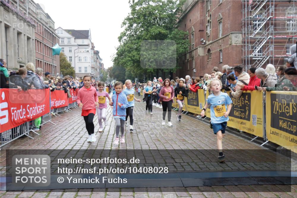 13.09.2026 - Kiel Lauf Yannick Fuchs http://msf.ph/oto/10408028 13.09.2026 09:01:58 Ziel 2916, 3592, 5577, 7062, 9501, 9615, 11119, 11578, 12211, 12321, 12539, 1353, 1355, 1959, 2321, 2568, 3362, 3578, 4415, 4784, 6257, 6315, 7210, 9285, 9287, 9615, 11562, 11772, 11901, 12296, 12436, 12626, 911, 1992, 3250, 3405, 3406, 5271, 5482, 6062, 6251, 6485, 6562, 6672, 8183, 10288, 10324, 10336, 11571, 12446, 300, 1794, 2553, 7613, 8614, 8691, 11562, 11901, 12436 meine-sportfotos.de
