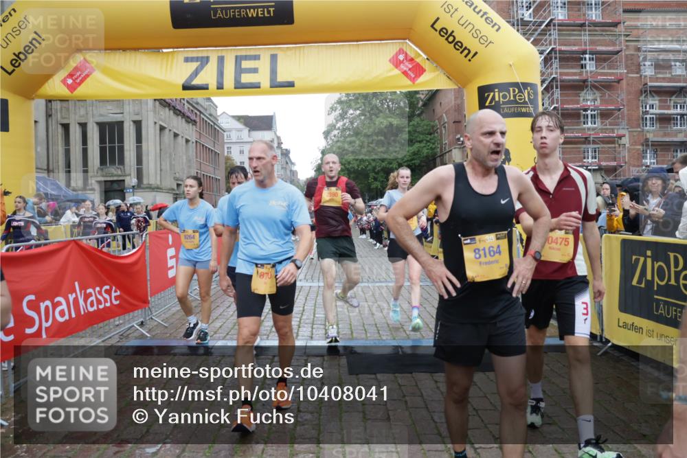 13.09.2026 - Kiel Lauf Yannick Fuchs http://msf.ph/oto/10408041 13.09.2026 10:35:51 Ziel 215, 343, 2116, 2248, 2494, 6085, 6645, 7215, 7721, 8002, 8079, 8393, 8415, 8557, 8747, 10701, 10835, 10998, 11567, 11903, 100, 400, 1376, 1784, 1993, 3124, 3790, 4538, 5151, 5293, 5698, 5817, 6381, 6849, 7280, 7710, 7971, 8079, 8432, 8436, 8660, 8973, 9143, 10017, 10483, 11181, 11363, 11568, 11758, 12766, 12774, 867, 1321, 2541, 3634, 3811, 4889, 4971, 5947, 6634, 6957, 7619, 8224, 10045, 10860, 11662, 12286, 400, 1784, 2390, 2687, 4022, 7971, 9261 meine-sportfotos.de