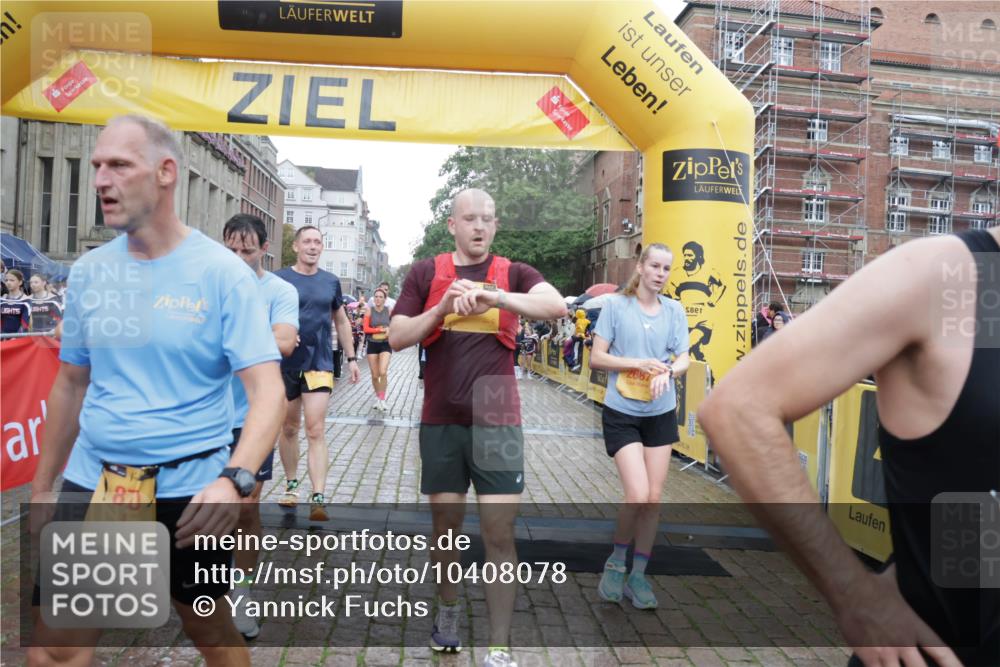 13.09.2026 - Kiel Lauf Yannick Fuchs http://msf.ph/oto/10408078 13.09.2026 10:35:53 Ziel 343, 2116, 2494, 3811, 6085, 6645, 7619, 7721, 8393, 8557, 8747, 10701, 10835, 10998, 11567, 11903, 100, 215, 400, 1376, 1784, 1993, 2248, 3124, 3790, 4538, 5151, 5293, 5698, 5817, 6381, 6645, 6849, 7215, 7280, 7710, 7971, 8002, 8079, 8415, 8432, 8436, 8660, 8973, 9143, 10017, 10483, 11181, 11363, 11568, 12766, 12774, 867, 1003, 1321, 2541, 3634, 4889, 4971, 5947, 6634, 6957, 8224, 8579, 10045, 10860, 11662, 12286, 400, 1784, 2390, 2687, 7971, 9261 meine-sportfotos.de