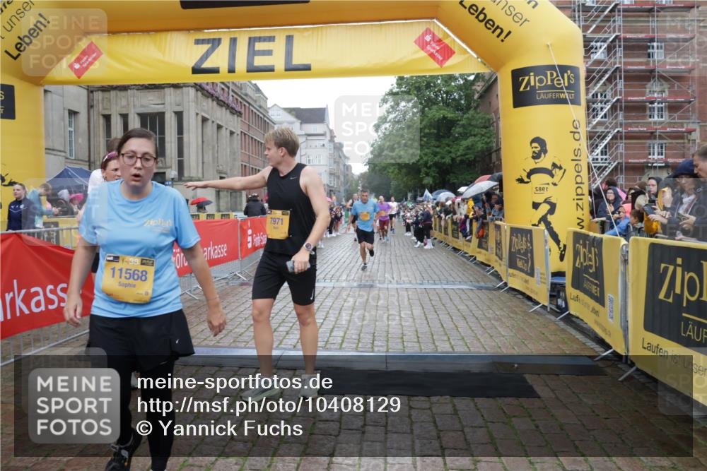 13.09.2026 - Kiel Lauf Yannick Fuchs http://msf.ph/oto/10408129 13.09.2026 10:35:56 Ziel 343, 2494, 3811, 4889, 6634, 6957, 7619, 7721, 8393, 8557, 8747, 10835, 10998, 11567, 11903, 12286, 100, 215, 1376, 1993, 2116, 2248, 3124, 3790, 4538, 5151, 5293, 5698, 5817, 6085, 6381, 6645, 6849, 7215, 7280, 7710, 8002, 8079, 8415, 8432, 8436, 8660, 8973, 9143, 10017, 10483, 10701, 11181, 11363, 12766, 12774, 867, 1003, 1321, 2541, 3634, 4971, 5947, 7920, 8224, 8554, 8579, 8743, 10045, 10860, 11662, 12022, 400, 1784, 2390, 2687, 5293, 7971 meine-sportfotos.de