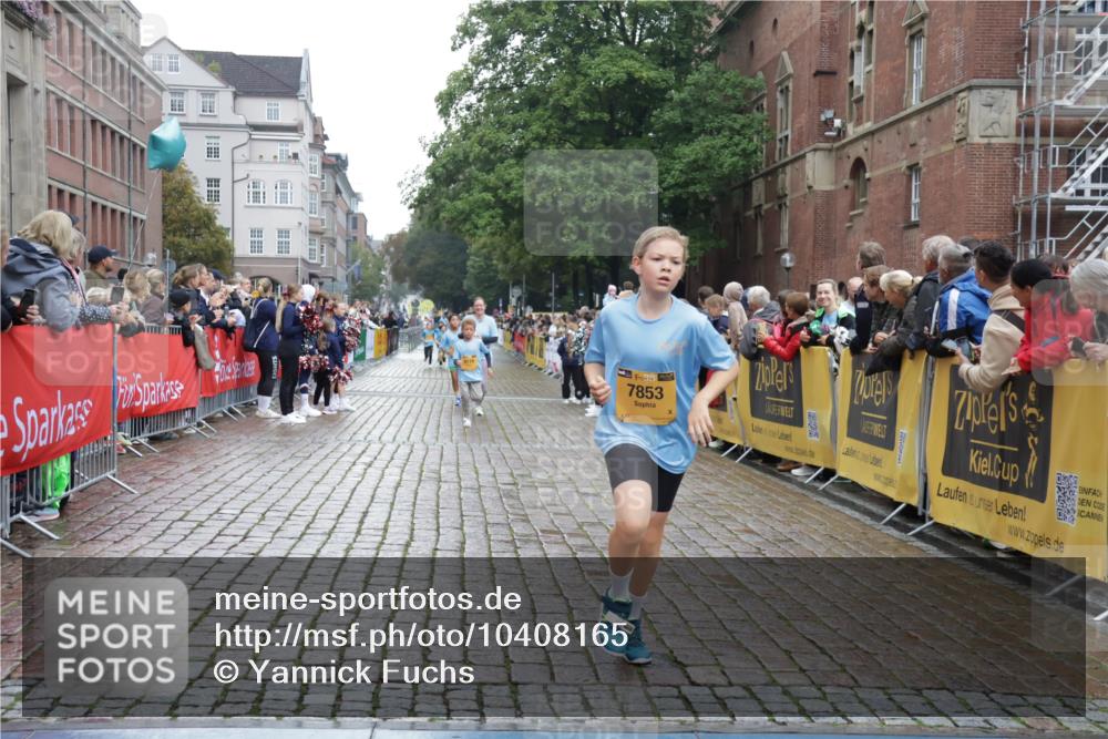 13.09.2026 - Kiel Lauf Yannick Fuchs http://msf.ph/oto/10408165 13.09.2026 09:02:10 Ziel 911, 3405, 5271, 5577, 6062, 6251, 6562, 10324, 10336, 11578, 12211, 12446, 1353, 1355, 1959, 2321, 2568, 2916, 3362, 3592, 4415, 6315, 7062, 7210, 9285, 9287, 9501, 9615, 11119, 11772, 12321, 12539, 12626, 1992, 2635, 3250, 3406, 4337, 5482, 6485, 6672, 6749, 7853, 8183, 8419, 10288, 11571, 3362, 4415, 7210, 11772, 12296, 12626 meine-sportfotos.de
