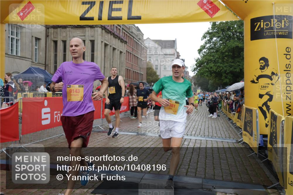 13.09.2026 - Kiel Lauf Yannick Fuchs http://msf.ph/oto/10408196 13.09.2026 10:36:02 Ziel 343, 867, 1321, 2494, 2541, 3634, 3811, 4889, 5947, 6634, 6957, 7619, 8393, 8557, 10998, 11662, 12286, 100, 215, 1376, 1993, 2116, 2248, 2494, 3124, 3790, 4538, 5151, 5698, 5817, 6085, 6645, 6849, 7215, 7280, 7721, 8002, 8079, 8415, 8432, 8436, 8660, 8747, 8973, 10017, 10483, 10701, 10835, 11181, 11363, 11567, 11903, 12766, 12774, 1003, 1477, 1653, 2286, 4078, 4172, 4971, 7158, 7920, 8224, 8554, 8579, 8743, 9201, 10045, 10075, 10852, 10860, 11145, 12022, 5293 meine-sportfotos.de
