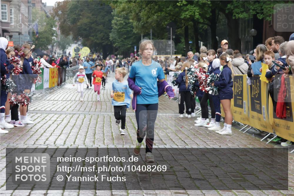 13.09.2026 - Kiel Lauf Yannick Fuchs http://msf.ph/oto/10408269 13.09.2026 09:02:29 Ziel 963, 2635, 4337, 5618, 6749, 7853, 8419, 9119, 9212, 911, 1992, 2635, 2916, 3250, 3405, 3406, 3592, 5271, 5482, 5577, 6062, 6251, 6485, 6562, 6672, 7062, 8183, 9501, 10288, 10324, 10336, 11119, 11571, 11578, 12211, 12321, 12446, 12539, 1870, 5983, 6853, 12270, 3592, 7062, 9501, 9615, 11119, 12539 meine-sportfotos.de