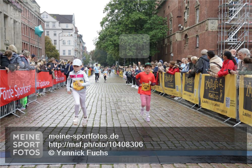 13.09.2026 - Kiel Lauf Yannick Fuchs http://msf.ph/oto/10408306 13.09.2026 09:02:39 Ziel 963, 5618, 5983, 6853, 9119, 9212, 12270, 911, 1992, 2635, 3250, 3405, 3406, 4337, 5271, 5482, 6062, 6251, 6485, 6562, 6672, 6749, 7853, 8183, 8419, 10288, 10324, 10336, 11571, 12446, 1175, 1830, 1870, 2739, 12052, 911, 2916, 5577, 6062, 6562, 9501, 11578, 12211, 12321 meine-sportfotos.de