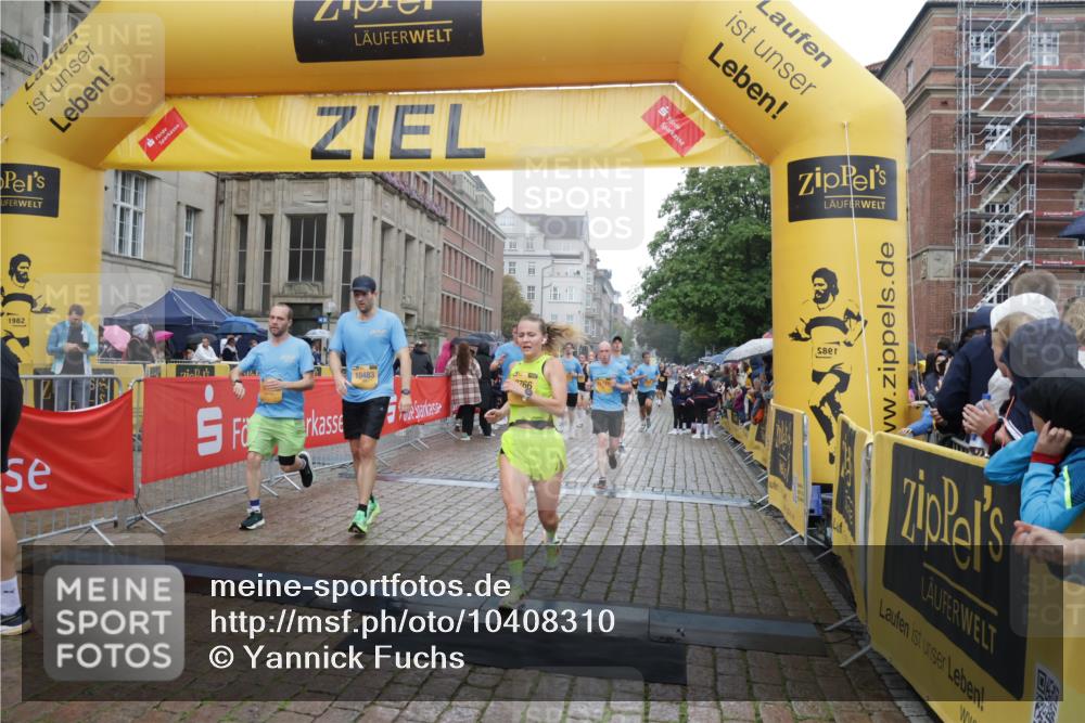 13.09.2026 - Kiel Lauf Yannick Fuchs http://msf.ph/oto/10408310 13.09.2026 10:36:08 Ziel 867, 1003, 1321, 2541, 3634, 4889, 4971, 5947, 6634, 6957, 8224, 8579, 10045, 10860, 11662, 12286, 100, 215, 343, 1376, 1993, 2116, 2248, 2494, 3124, 3790, 3811, 4538, 5151, 5698, 6085, 6645, 7215, 7280, 7619, 7721, 8002, 8079, 8393, 8415, 8432, 8557, 8660, 8747, 10483, 10701, 10835, 10998, 11181, 11363, 11567, 11903, 1278, 1477, 1653, 2286, 2380, 4029, 4078, 4172, 5466, 6763, 7158, 7252, 7920, 8242, 8554, 8743, 8923, 9201, 10075, 10852, 11145, 12022, 1993 meine-sportfotos.de