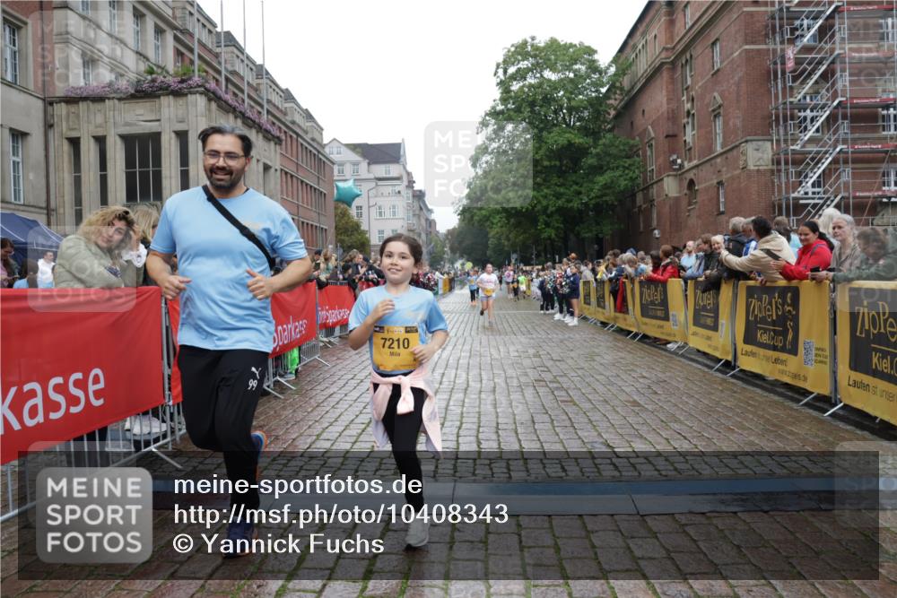 13.09.2026 - Kiel Lauf Yannick Fuchs http://msf.ph/oto/10408343 13.09.2026 09:02:49 Ziel 1830, 1870, 5983, 12052, 963, 1992, 2635, 3250, 3405, 3406, 4337, 5482, 5618, 6251, 6485, 6672, 6749, 6853, 7853, 8183, 8419, 9119, 9212, 10288, 11571, 12270, 1175, 2178, 2739, 1992, 3250, 3405, 3406, 5271, 5482, 6251, 6672, 8183, 10324, 10336, 11571, 12446 meine-sportfotos.de