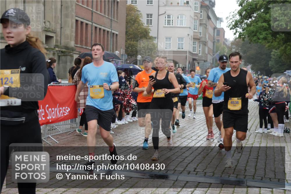 13.09.2026 - Kiel Lauf Yannick Fuchs http://msf.ph/oto/10408430 13.09.2026 10:36:15 Ziel 1003, 1653, 2541, 4078, 4172, 4971, 7158, 7920, 8224, 8554, 8579, 8743, 9201, 10045, 10075, 10860, 11145, 11662, 12022, 215, 343, 867, 1321, 1376, 2116, 2248, 2494, 3634, 3811, 4538, 4889, 5947, 6085, 6634, 6645, 6957, 7215, 7619, 7721, 8002, 8079, 8393, 8415, 8432, 8557, 8747, 10701, 10835, 10998, 11567, 11903, 12286, 1278, 1477, 1534, 1584, 2095, 2286, 2380, 2425, 4029, 5045, 5466, 5574, 6763, 7252, 8242, 8923, 10852, 11113, 100, 215, 1376, 1993, 2248, 3124, 3790, 6645 meine-sportfotos.de