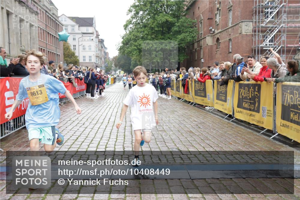 13.09.2026 - Kiel Lauf Yannick Fuchs http://msf.ph/oto/10408449 13.09.2026 09:03:07 Ziel 2178, 8013, 11932, 963, 1175, 1830, 1870, 2739, 5618, 5983, 6853, 9212, 12052, 12270, 2372, 2528, 5854, 6644, 7020, 7564, 8613, 8616, 8789, 8924, 963, 4337, 5618, 7853, 9119, 9212 meine-sportfotos.de