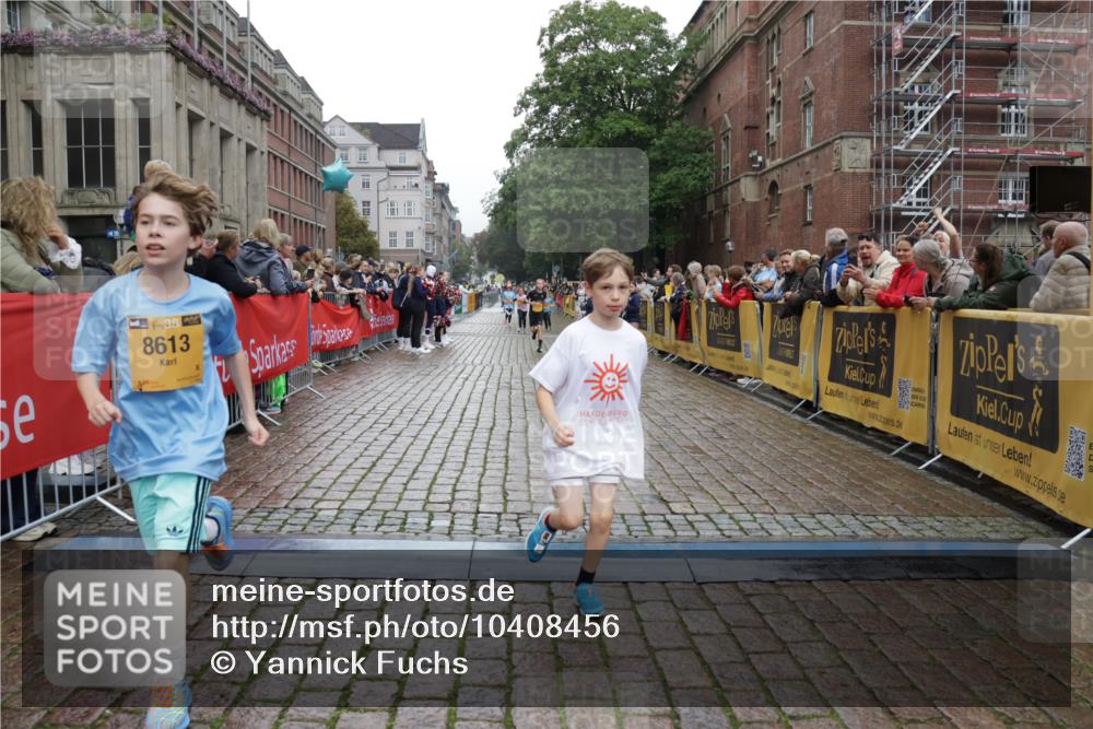 13.09.2026 - Kiel Lauf Yannick Fuchs http://msf.ph/oto/10408456 13.09.2026 09:03:07 Ziel 2178, 8013, 11932, 963, 1175, 1830, 1870, 2739, 5618, 5983, 6853, 9212, 12052, 12270, 2372, 2528, 5854, 6644, 7020, 7564, 8613, 8616, 8789, 8924, 963, 4337, 5618, 7853, 9119, 9212 meine-sportfotos.de