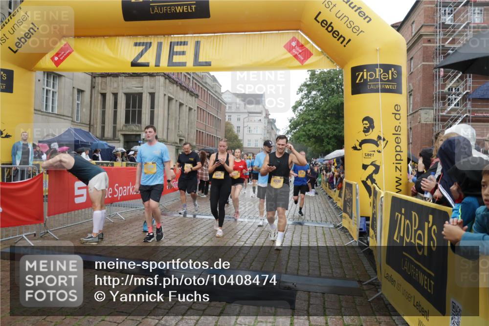 13.09.2026 - Kiel Lauf Yannick Fuchs http://msf.ph/oto/10408474 13.09.2026 10:36:17 Ziel 1003, 1477, 1653, 2286, 4078, 4172, 4971, 7158, 7920, 8224, 8554, 8579, 8743, 9201, 10045, 10075, 10852, 10860, 11145, 12022, 215, 343, 867, 1321, 2116, 2248, 2494, 2541, 3634, 3811, 4889, 5947, 6085, 6634, 6645, 6957, 7215, 7619, 7721, 8002, 8393, 8415, 8557, 8747, 10701, 10835, 10998, 11567, 11662, 11903, 12286, 1278, 1534, 1584, 2095, 2380, 2425, 2571, 4029, 5045, 5466, 5541, 5574, 6763, 7252, 8242, 8923, 11113, 100, 215, 1376, 1993, 2116, 2248, 3124, 3790, 6085, 6645 meine-sportfotos.de