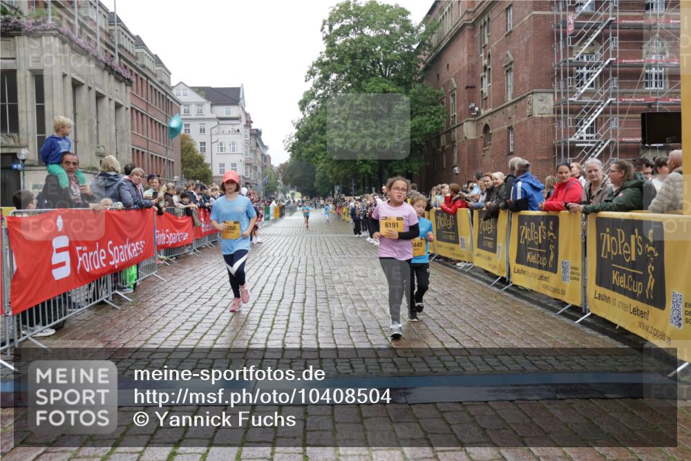 13.09.2026 - Kiel Lauf Yannick Fuchs http://msf.ph/oto/10408504 13.09.2026 09:03:16 Ziel 2372, 2528, 6644, 7020, 8013, 8789, 8924, 11932, 1175, 1830, 1870, 2178, 2739, 5983, 12052, 1268, 4445, 5854, 6191, 7564, 8613, 8616, 11931, 5618, 5983, 6853, 9212, 12270 meine-sportfotos.de