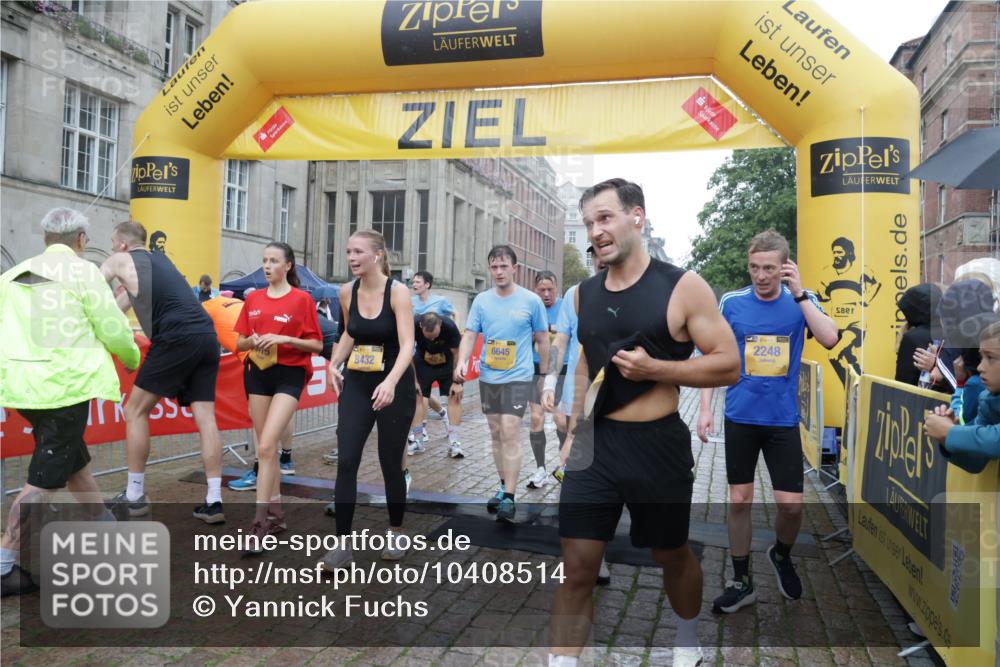 13.09.2026 - Kiel Lauf Yannick Fuchs http://msf.ph/oto/10408514 13.09.2026 10:36:21 Ziel 1003, 1278, 1477, 1653, 2286, 4029, 4078, 4172, 4971, 5466, 6763, 7158, 7252, 7920, 8554, 8579, 8743, 8923, 9201, 10075, 10852, 11145, 12022, 343, 867, 1321, 2494, 2541, 3634, 3811, 4889, 4971, 5947, 6634, 6957, 7619, 7721, 8224, 8393, 8557, 8747, 10045, 10835, 10860, 10998, 11567, 11662, 11903, 12286, 1534, 1584, 2095, 2380, 2425, 2571, 2966, 4692, 5045, 5541, 5574, 6309, 7177, 7312, 8242, 8494, 11113, 215, 1376, 2116, 2248, 6085, 6645, 7721, 8747, 10835, 11567 meine-sportfotos.de
