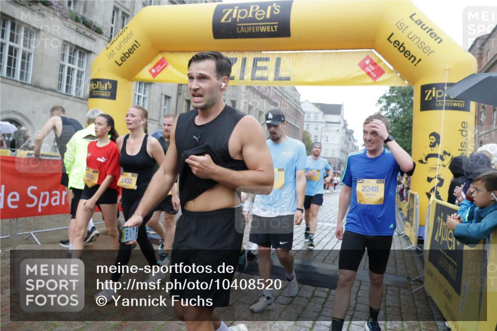 13.09.2026 - Kiel Lauf Yannick Fuchs http://msf.ph/oto/10408520 13.09.2026 10:36:21 Ziel 1003, 1278, 1477, 1653, 2286, 4029, 4078, 4172, 4971, 5466, 6763, 7158, 7252, 7920, 8554, 8579, 8743, 8923, 9201, 10075, 10852, 11145, 12022, 343, 867, 1321, 2494, 2541, 3634, 3811, 4889, 4971, 5947, 6634, 6957, 7619, 7721, 8224, 8393, 8557, 8747, 10045, 10835, 10860, 10998, 11567, 11662, 11903, 12286, 1534, 1584, 2095, 2380, 2425, 2571, 2966, 4692, 5045, 5541, 5574, 6309, 7177, 7312, 8242, 8494, 11113, 215, 1376, 2116, 2248, 6085, 6645, 7721, 8747, 10835, 11567 meine-sportfotos.de