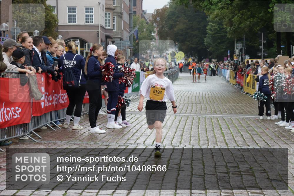 13.09.2026 - Kiel Lauf Yannick Fuchs http://msf.ph/oto/10408566 13.09.2026 09:03:44 Ziel 1268, 7990, 10123, 2372, 2528, 4445, 5854, 6191, 6644, 7020, 7564, 8013, 8613, 8616, 8789, 8924, 11931, 11932, 2193, 2178, 8013, 11932 meine-sportfotos.de