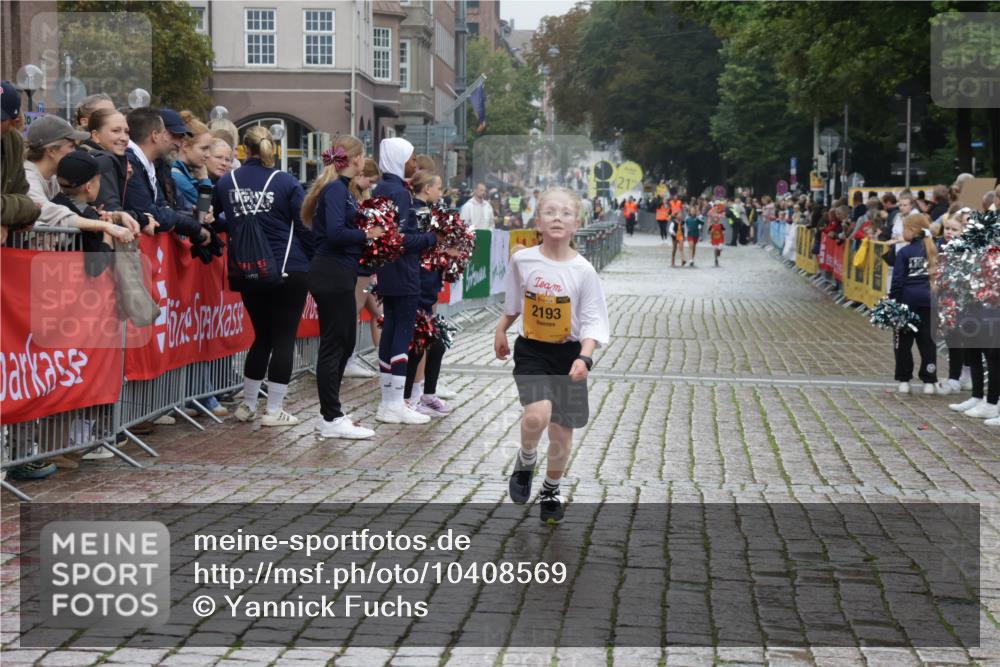 13.09.2026 - Kiel Lauf Yannick Fuchs http://msf.ph/oto/10408569 13.09.2026 09:03:44 Ziel 1268, 7990, 10123, 2372, 2528, 4445, 5854, 6191, 6644, 7020, 7564, 8013, 8613, 8616, 8789, 8924, 11931, 11932, 2193, 2178, 8013, 11932 meine-sportfotos.de