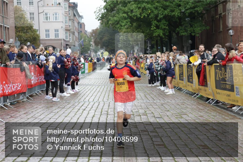 13.09.2026 - Kiel Lauf Yannick Fuchs http://msf.ph/oto/10408599 13.09.2026 09:04:03 Ziel 2193, 1268, 4445, 6191, 7990, 10123, 11931, 2670, 8088, 2528, 5854, 6644, 7564, 8613, 8616, 11931 meine-sportfotos.de
