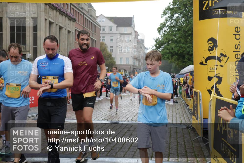 13.09.2026 - Kiel Lauf Yannick Fuchs http://msf.ph/oto/10408602 13.09.2026 10:36:27 Ziel 1278, 1477, 1653, 2286, 2380, 2425, 4029, 4078, 4172, 5045, 5466, 6763, 7158, 7252, 8242, 8923, 9201, 10075, 10852, 11145, 343, 867, 1003, 1321, 2494, 2541, 3634, 3811, 4889, 4971, 5947, 6634, 6957, 7619, 7920, 8224, 8393, 8554, 8557, 8579, 8743, 10045, 10075, 10860, 10998, 11662, 12022, 12286, 229, 1534, 1584, 2095, 2571, 2966, 4692, 5541, 5574, 6309, 7177, 7312, 8494, 8760, 9352, 9554, 11113, 11619, 12104, 343, 2116, 2494, 6085, 7721, 8393, 8557, 8747, 10835, 11567 meine-sportfotos.de