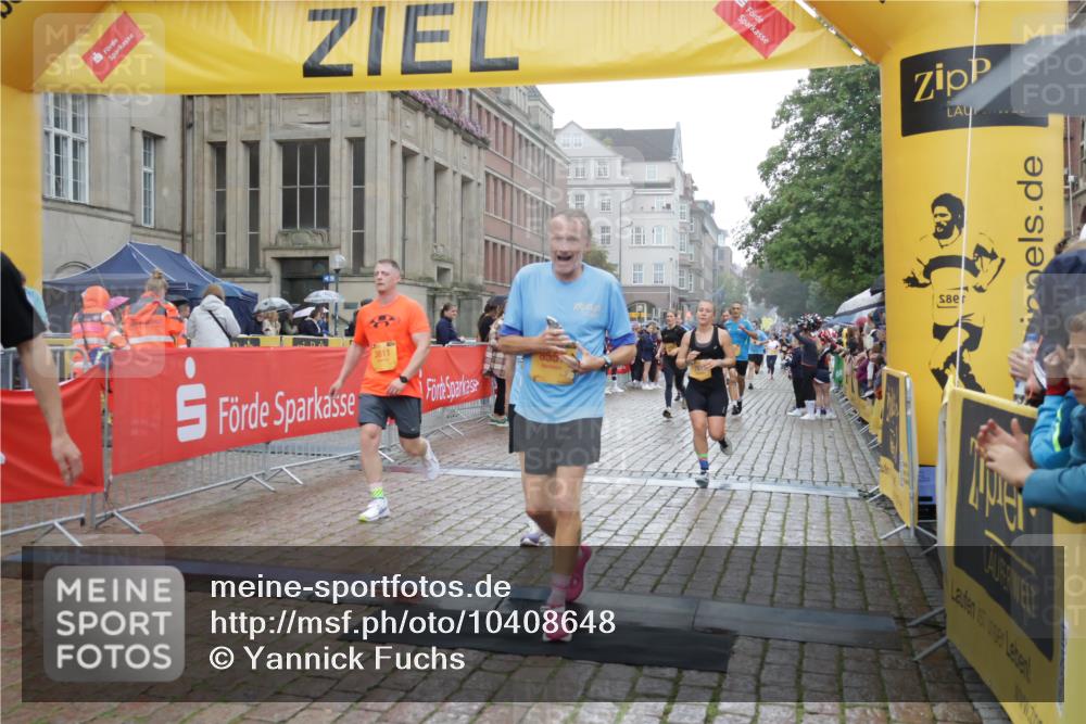 13.09.2026 - Kiel Lauf Yannick Fuchs http://msf.ph/oto/10408648 13.09.2026 10:36:32 Ziel 1278, 1534, 1584, 2095, 2286, 2380, 2425, 2571, 4029, 5045, 5466, 5541, 5574, 6763, 7252, 8242, 8923, 10852, 11113, 867, 1003, 1321, 1477, 1653, 2286, 2541, 3634, 3811, 4078, 4172, 4889, 4971, 5947, 6634, 6957, 7158, 7619, 7920, 8224, 8554, 8579, 8743, 9201, 10045, 10075, 10852, 10860, 11145, 11662, 12022, 12286, 229, 2966, 4464, 4692, 6309, 7177, 7312, 8055, 8494, 8760, 9352, 9554, 11619, 11867, 12104, 343, 2494, 3811, 6634, 6957, 7619, 8393, 8557 meine-sportfotos.de