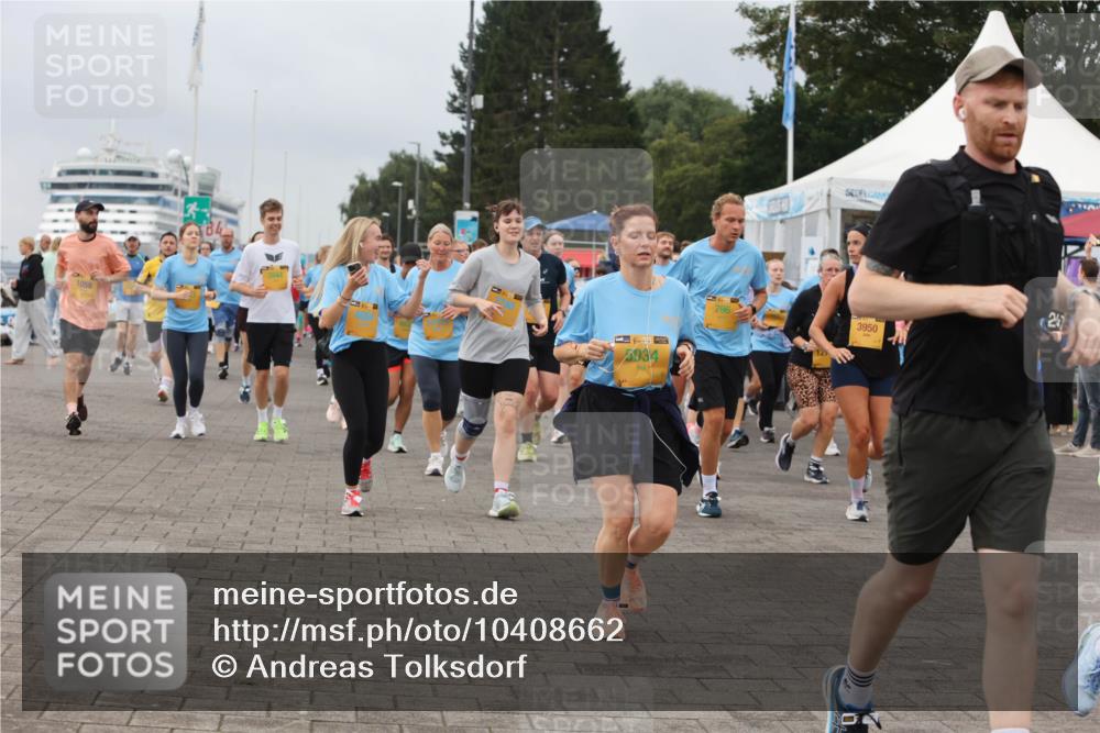 13.09.2026 - Kiel Lauf Andreas Tolksdorf http://msf.ph/oto/10408662 13.09.2026 10:00:30 Kiellinie 1059, 5934, 3950, 247 meine-sportfotos.de