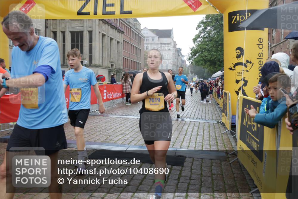13.09.2026 - Kiel Lauf Yannick Fuchs http://msf.ph/oto/10408690 13.09.2026 10:36:35 Ziel 1278, 1534, 1584, 2095, 2380, 2425, 2571, 4029, 4692, 5045, 5541, 5574, 7177, 7252, 7312, 8242, 8494, 8923, 11113, 867, 1003, 1321, 1477, 1653, 2286, 2541, 3634, 4029, 4078, 4172, 4889, 4971, 5466, 5947, 6634, 6763, 6957, 7158, 7920, 8224, 8554, 8579, 8743, 8923, 9201, 10045, 10075, 10852, 10860, 11145, 11662, 12022, 12286, 229, 2966, 4464, 6309, 8055, 8099, 8760, 9352, 9554, 9657, 10608, 11619, 11867, 12104, 343, 1321, 3634, 3811, 4889, 6634, 6957, 7619, 8393, 8557 meine-sportfotos.de