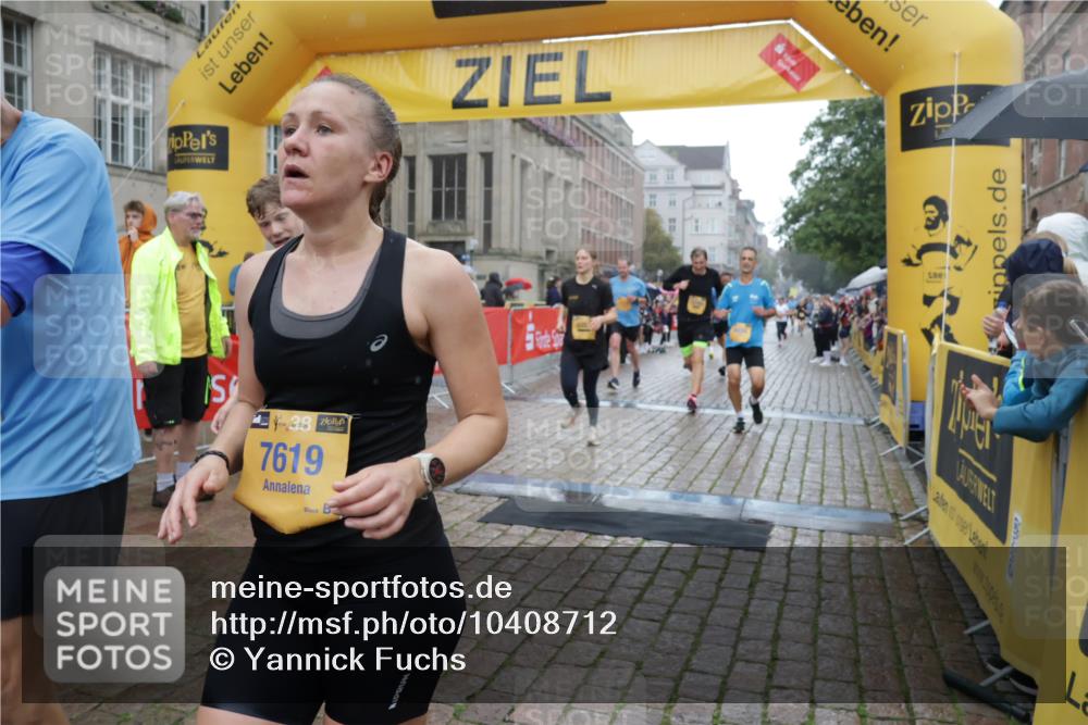 13.09.2026 - Kiel Lauf Yannick Fuchs http://msf.ph/oto/10408712 13.09.2026 10:36:36 Ziel 1278, 1534, 1584, 2095, 2380, 2425, 2571, 2966, 4692, 5045, 5541, 5574, 6309, 7177, 7252, 7312, 8242, 8494, 11113, 867, 1003, 1278, 1321, 1477, 1653, 2286, 2541, 3634, 4029, 4078, 4172, 4889, 4971, 5466, 5947, 6763, 7158, 7252, 7920, 8224, 8554, 8579, 8743, 8923, 9201, 10045, 10075, 10852, 10860, 11145, 11662, 12022, 12286, 229, 4464, 8055, 8099, 8760, 9352, 9554, 9657, 10317, 10608, 11619, 11867, 12104, 867, 1321, 3634, 3811, 4889, 5947, 6634, 6957, 7619, 8393, 8557 meine-sportfotos.de