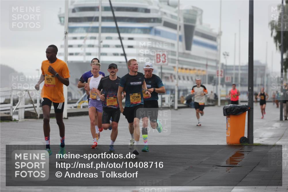 13.09.2026 - Kiel Lauf Andreas Tolksdorf http://msf.ph/oto/10408716 13.09.2026 11:41:25 Kiellinie 6871, 10494, 10976, 12309, 3 meine-sportfotos.de