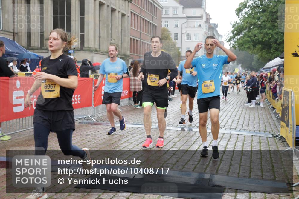 13.09.2026 - Kiel Lauf Yannick Fuchs http://msf.ph/oto/10408717 13.09.2026 10:36:37 Ziel 1534, 1584, 2095, 2380, 2425, 2571, 2966, 4692, 5045, 5541, 5574, 6309, 7177, 7312, 8242, 8494, 9554, 11113, 867, 1003, 1278, 1321, 1477, 1653, 2286, 2541, 3634, 4029, 4078, 4172, 4971, 5466, 5947, 6763, 7158, 7252, 7920, 8224, 8242, 8554, 8579, 8743, 8923, 9201, 10045, 10075, 10852, 10860, 11145, 11662, 12022, 229, 1211, 4464, 8055, 8099, 8760, 9352, 9657, 10317, 10608, 11619, 11867, 12104, 867, 1321, 3634, 3811, 4889, 5947, 6634, 6957, 7619, 8557 meine-sportfotos.de