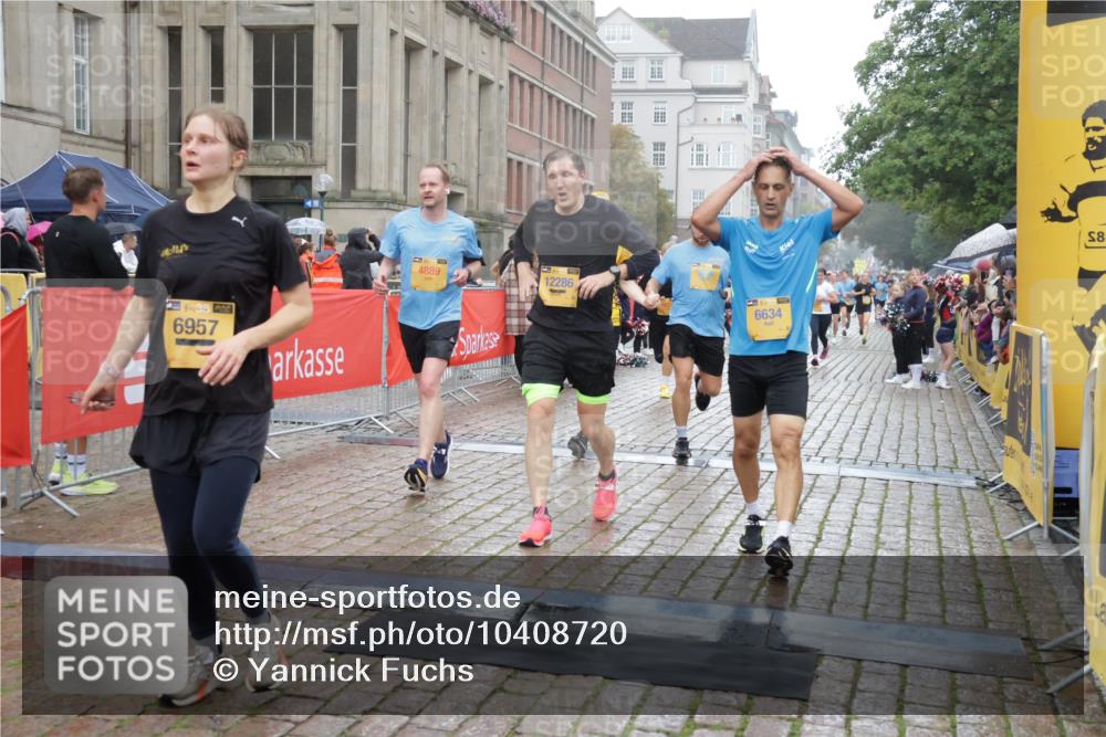 13.09.2026 - Kiel Lauf Yannick Fuchs http://msf.ph/oto/10408720 13.09.2026 10:36:37 Ziel 1534, 1584, 2095, 2380, 2425, 2571, 2966, 4692, 5045, 5541, 5574, 6309, 7177, 7312, 8242, 8494, 9554, 11113, 867, 1003, 1278, 1321, 1477, 1653, 2286, 2541, 3634, 4029, 4078, 4172, 4971, 5466, 5947, 6763, 7158, 7252, 7920, 8224, 8242, 8554, 8579, 8743, 8923, 9201, 10045, 10075, 10852, 10860, 11145, 11662, 12022, 229, 1211, 4464, 8055, 8099, 8760, 9352, 9657, 10317, 10608, 11619, 11867, 12104, 867, 1321, 3634, 3811, 4889, 5947, 6634, 6957, 7619, 8557 meine-sportfotos.de